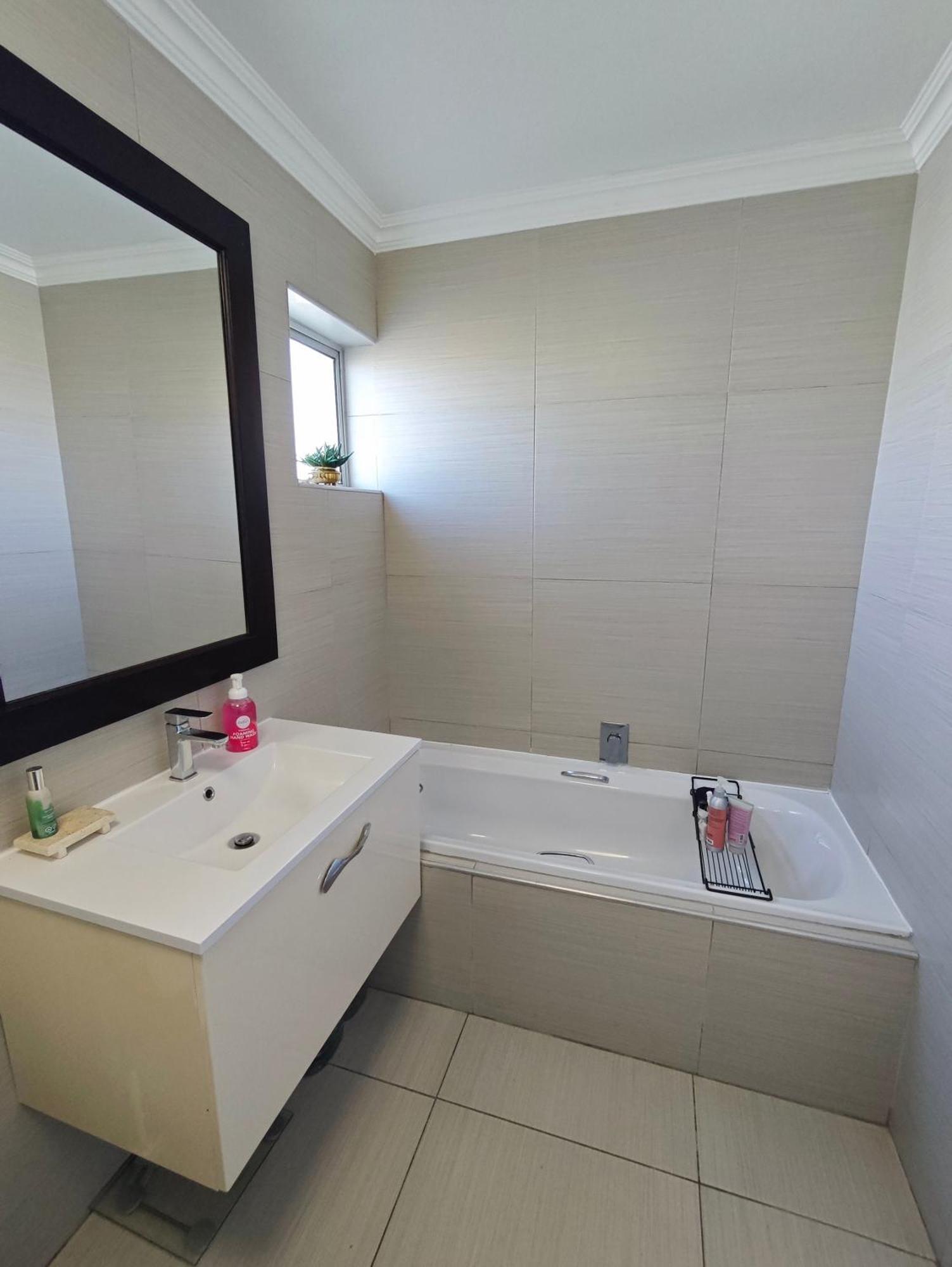 Apartment 2 Bedroom Beachfront Blouberg Kapstadt